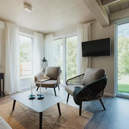 Neu Rügen Resørt Großzügige, Gemütliche Doppelhaushälfte Pelle Mit Terrasse Сasa de vacaciones Sagard