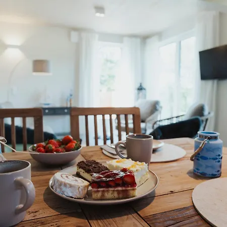 Neu Rügen Resørt Großzügige, Gemütliche Doppelhaushälfte Pelle Mit Terrasse *